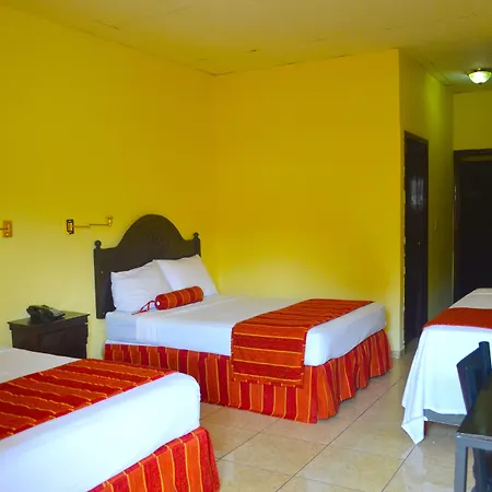 Hotel Plaza Palmero-3