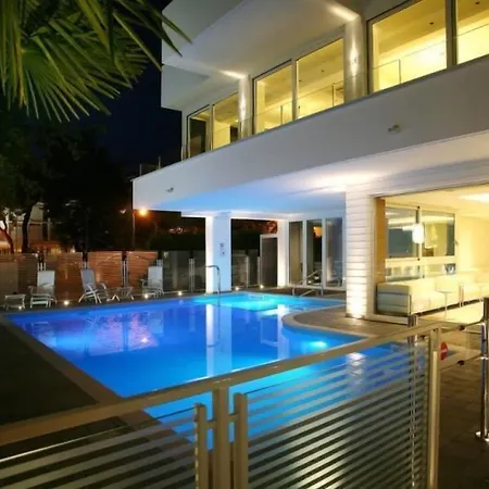 Hotel Fantasy-2
