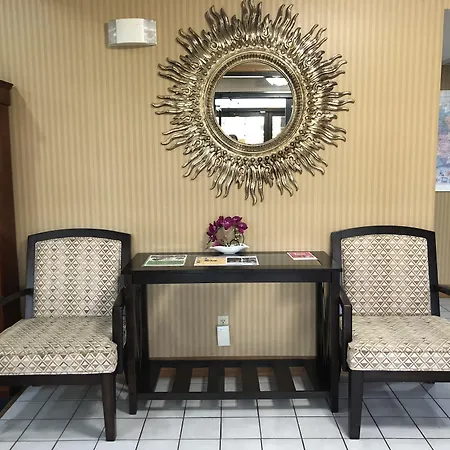 Super 8 By Wyndham Franklin Hwy 31-2