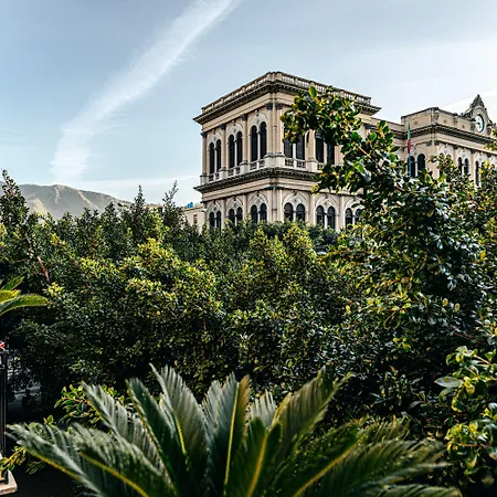 Giulio Cesare 14, Residence-2