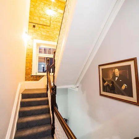 Churchill'S Hotel-2