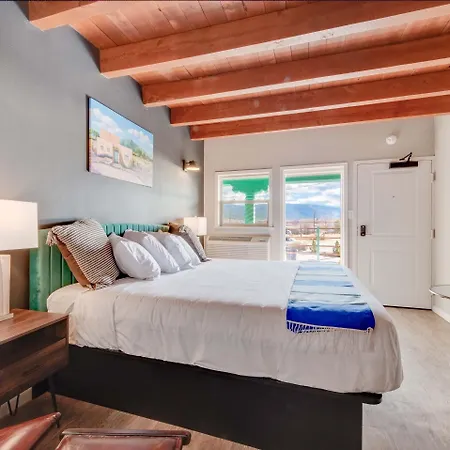 Taos Motor Lodge-2
