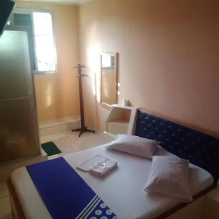 Oyo Hotel Macedo-3