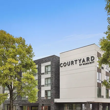 Courtyard By Marriott Seattle Northgate-3