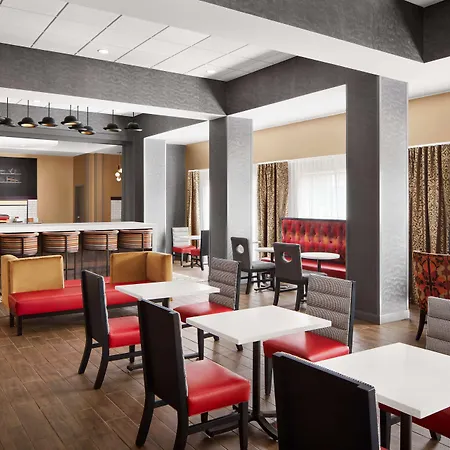 Hampton Inn & Suites Charlotte Steele Creek Road, Nc-3