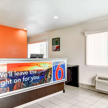 Motel 6 Waco - Lacy Lakeview-3