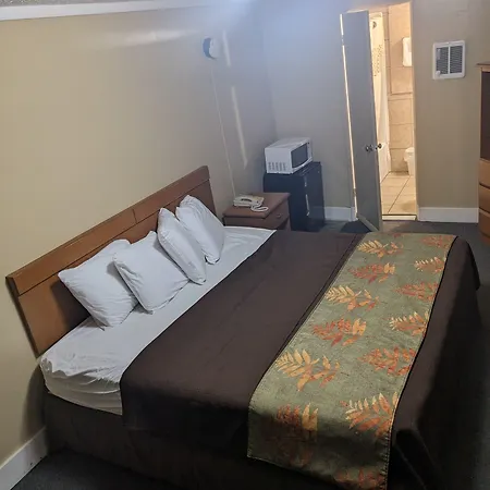 Rainbow Motel-2