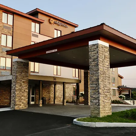 La Quinta Inn & Suites By Wyndham Williston Burlington-2