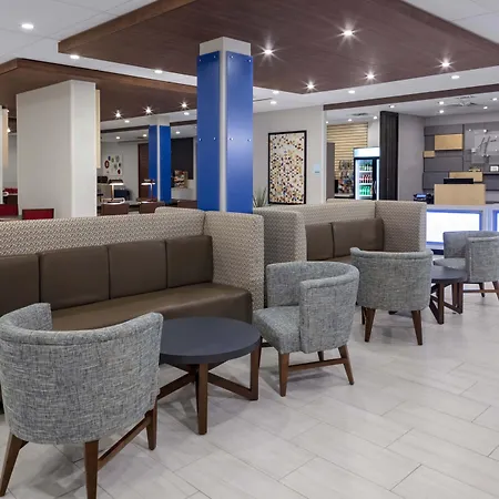 Holiday Inn Express & Suites - Madison By Ihg-3