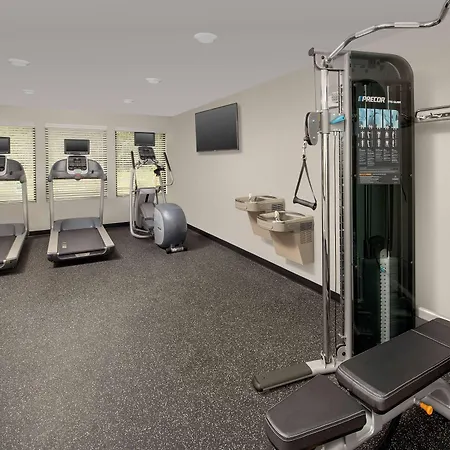 Woodspring Suites Meridian-2