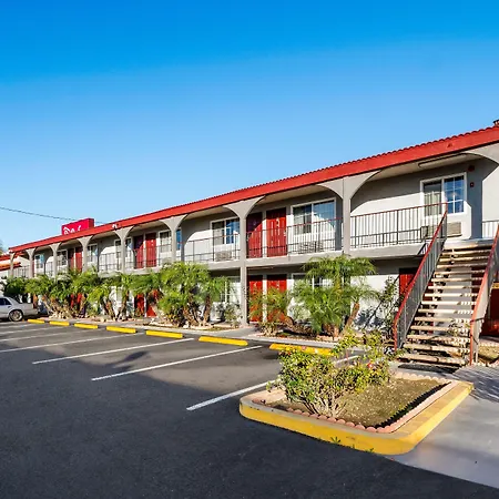 Red Roof Inn Los Angeles - Bellflower-3