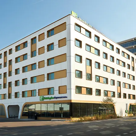 Holiday Inn Express & Suites - Basel - Allschwil By Ihg-3