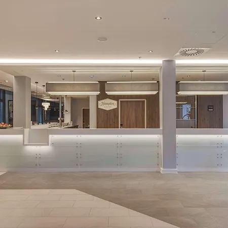 Hampton By Hilton Stuttgart City Centre-3