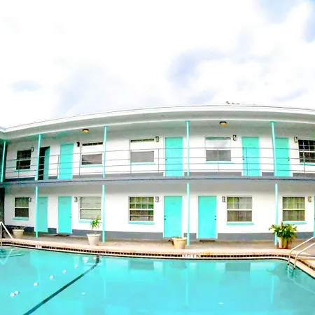 Uptown Inn & Suites-3
