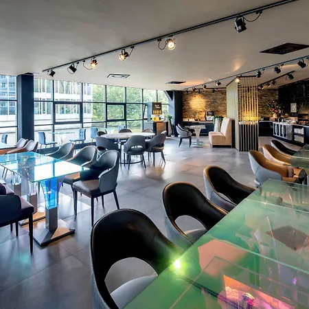 Diamond Capsule Hotel Amsterdam South-3