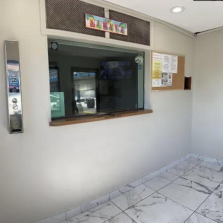 Ritz Motel-3