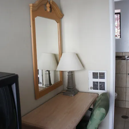 Budget Inn-2