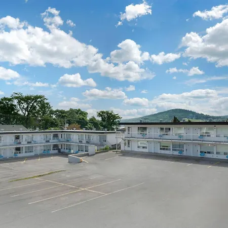 Rodeway Inn-2