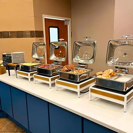 Holiday Inn Hotel & Suites Tallahassee Conference Center North By Ihg-3