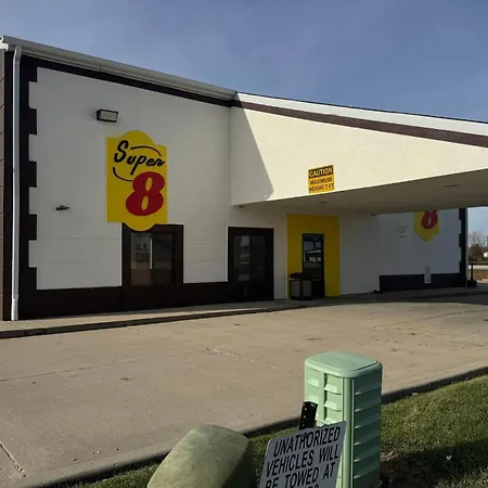 Super 8 By Wyndham Lincoln-2