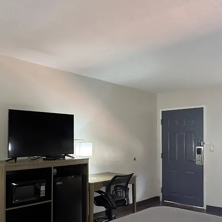Quality Inn & Suites Greenville I-65-3