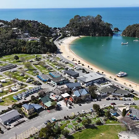 Kaiteriteri Recreation Reserve Cabins-3