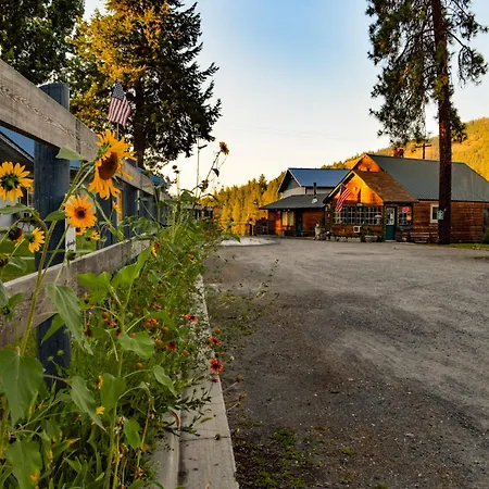 Columbia Point Resort-2