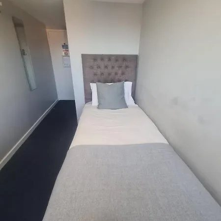 Hotel 52-3