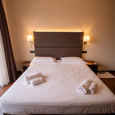 Yachting Hotel Mistral-2