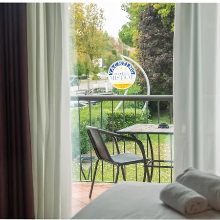 Yachting Hotel Mistral-2