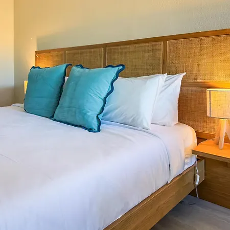Ocean Lodge-2