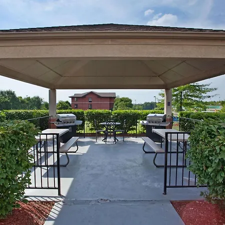 Sonesta Simply Suites Pittsburgh Airport-3