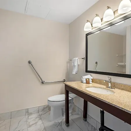 Best Western Plus Suites Downtown Calgary-3