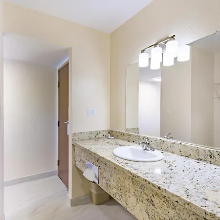 The Prime Suites, Vallejo - Napa Valley And Six Flags Discovery Kingdom-2