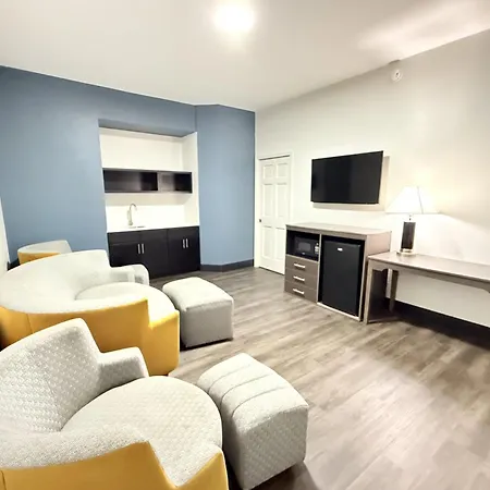 Baymont By Wyndham Tallahassee-2