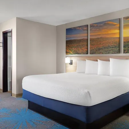 Days Inn By Wyndham Jamestown-2