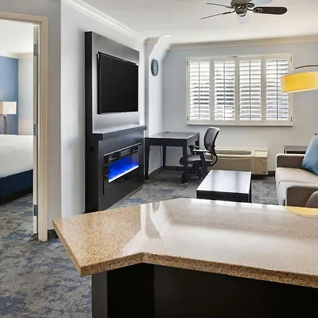 City Express By Marriott Manhattan Beach-3