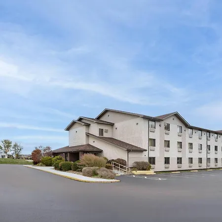 Super 8 By Wyndham New Stanton-2