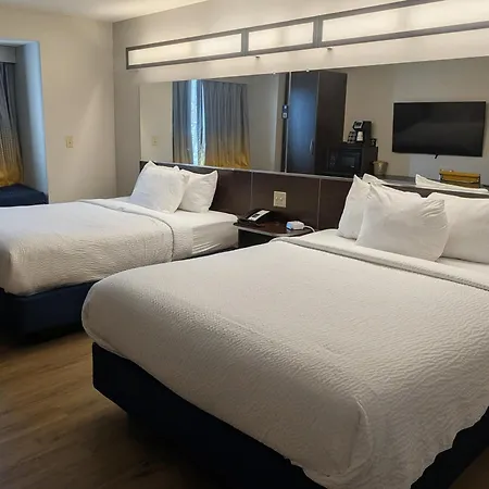 Microtel Inn & Suites By Wyndham Wheeling At The Highlands-3