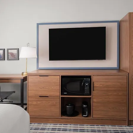Americinn By Wyndham Grand Forks-3