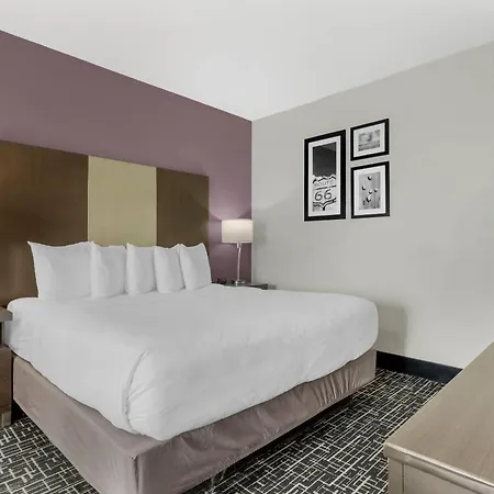 Comfort Inn & Suites-3