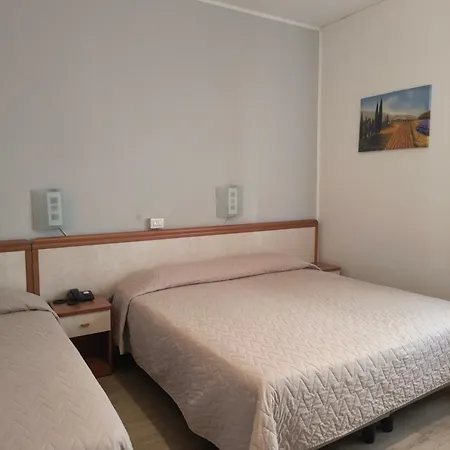 Hotel Marta-3