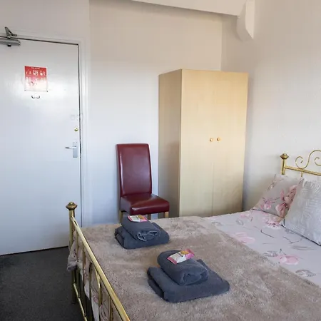 Carlton House Guesthouse-3