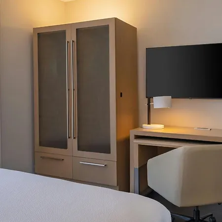 Residence Inn Miami Sunny Isles Beach-3