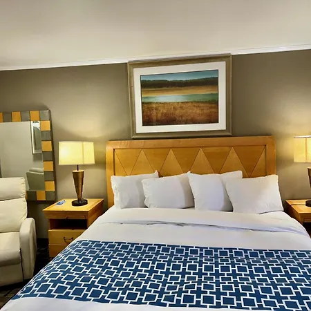 Rodeway Inn-3