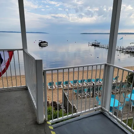Brio Beach Inn-2