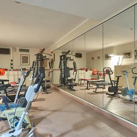 Hotel Careni Villa Italia-2