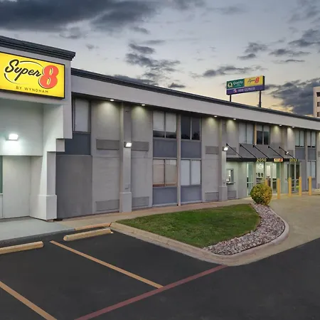 Super 8 By Wyndham Fort Worth Entertainment District-2