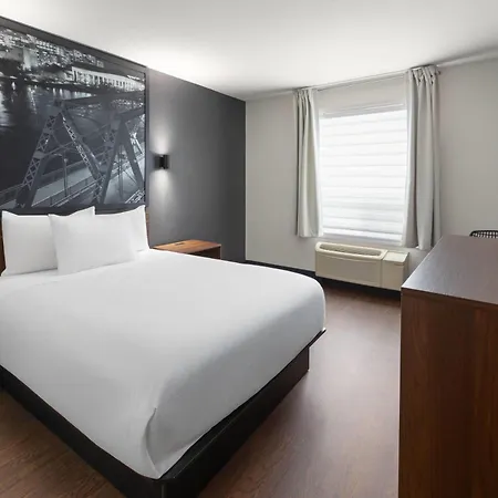 Super 8 By Wyndham Trois-Rivieres-2