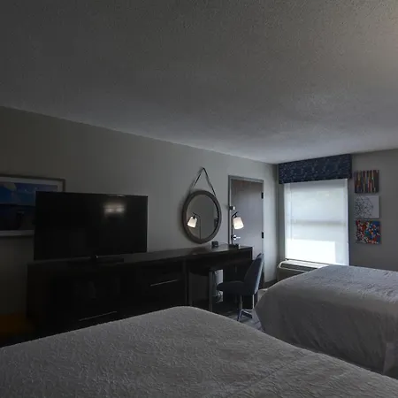 Hampton Inn Greenwood-2
